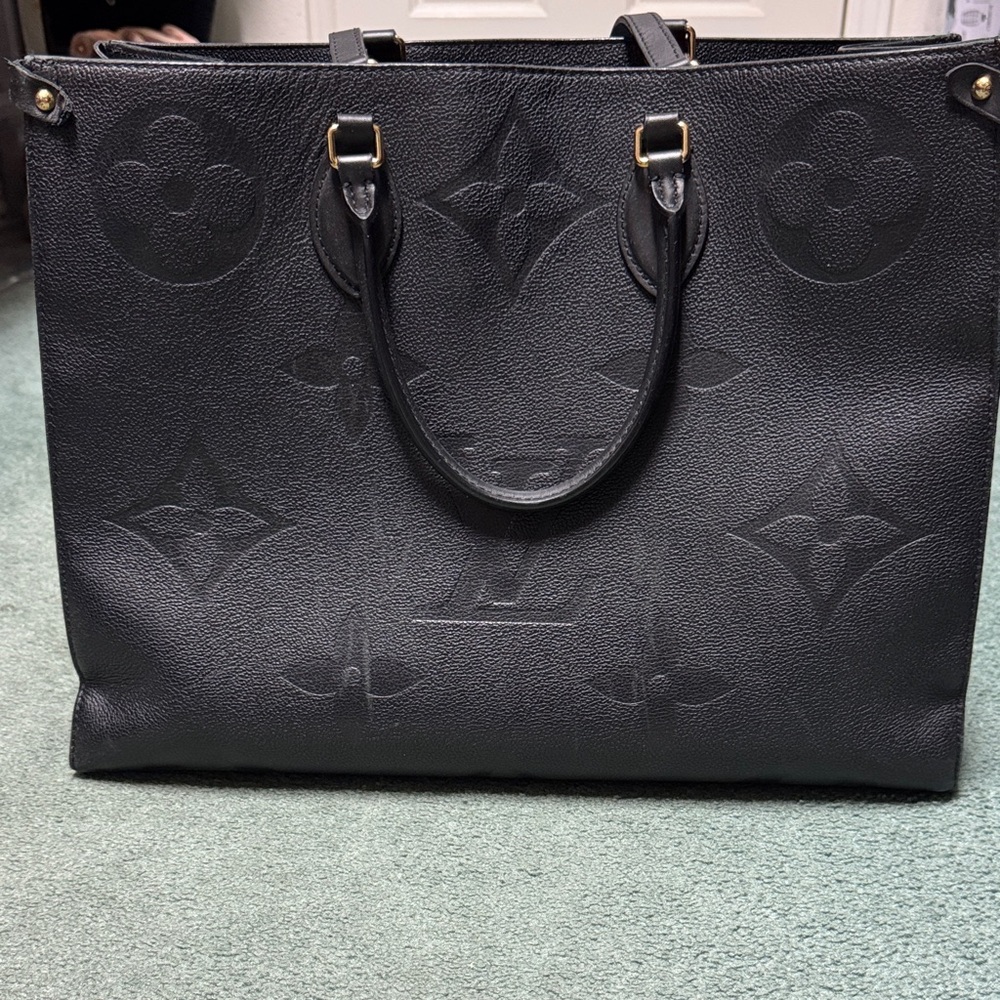 Louis Vuitton Black On The Go GM Tote